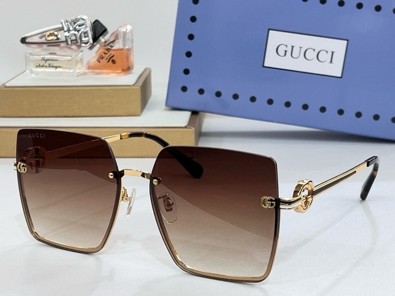 Gucci Sunglasses 6